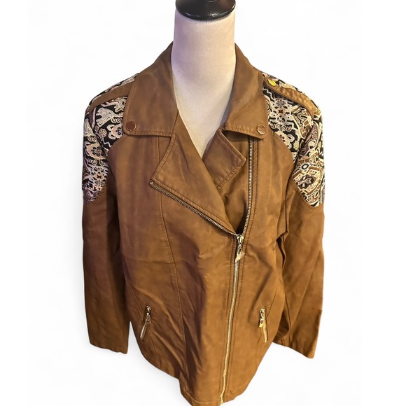 Bundle Of 5 Chico’s Womens Fall & Winter Tops - Used To Like New Size: 3 (16 XL) - Picture 2 of 16